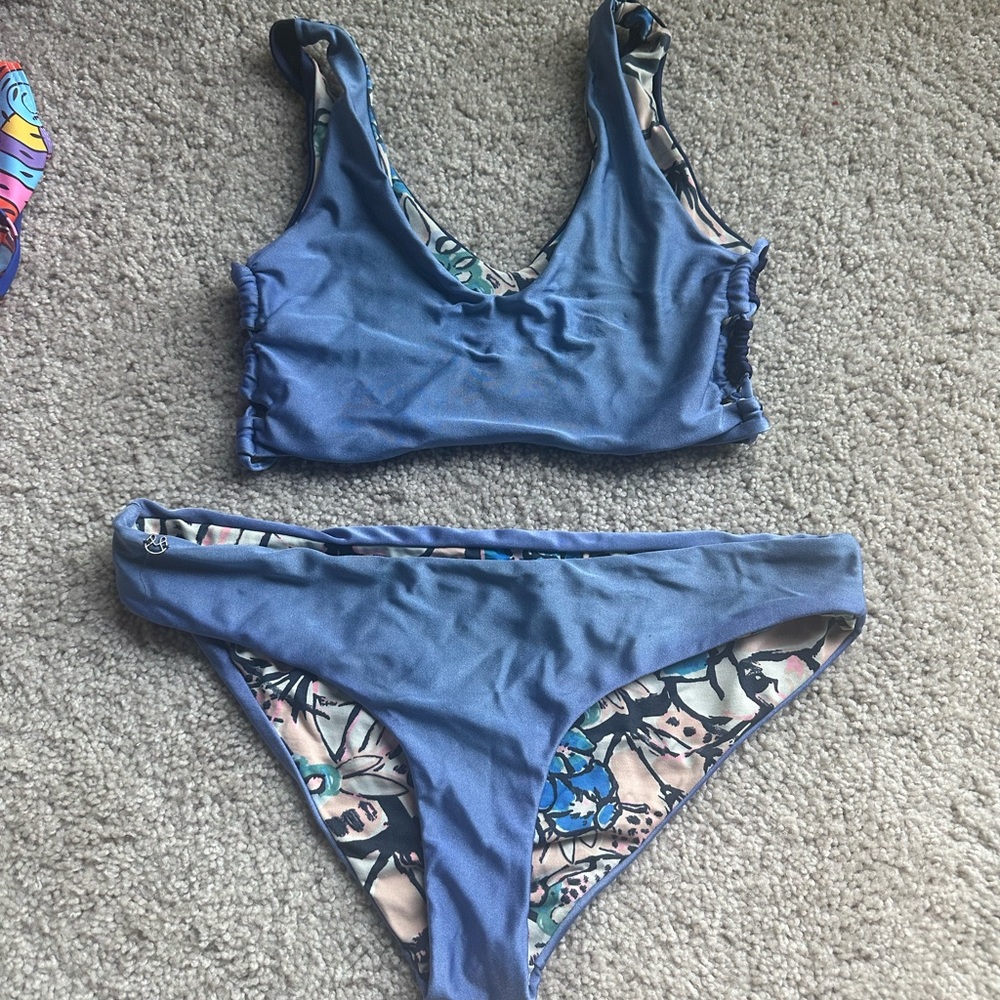 Blue reversible bikini